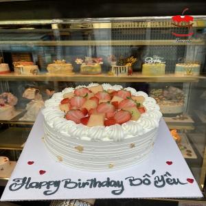 Bánh Kem Sinh Nhật Trang Trí Hoa Qủa Dâu - NA54