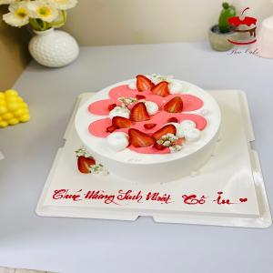 Bánh Kem Trang Trí Dâu Và Hoa Bi - MC54