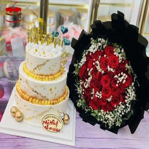 Combo Bánh Kem 3 Tầng Và Bó Hoa Hồng Đỏ Lớn - AK20
